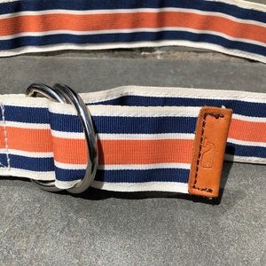 Vineyard Vines d-ring ribbon belt for perfect fit.